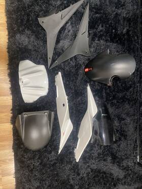 858810 Aprilia 2013 11-15 Rsv4 R Oem Rear And Under Seat Fenders Windscreen. Etc