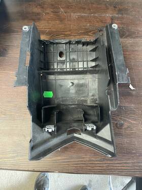 7715978-06 Bmw 2010 11 12 13 2014 S1000rr Rear Back Tail Undertail Abs Battery Tray Plastic