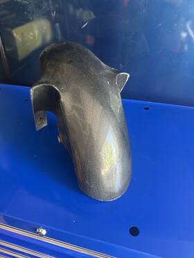 Yry12100cf Carbon Fiber Racing 1998-2001 Yamaha R1 Front Fender - 100%