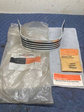 59233-68 Harley-davidson Fender Trim For Fl Front Nos Oem 59233-68 Harley-davidson Fender Trim For Fl Front Nos Oem
