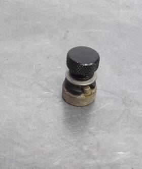 59768-97 Harley-davidson 08 Sportster Xl 1200 883 Rear Fender Seat Hold Down Stud Knurled Fastener