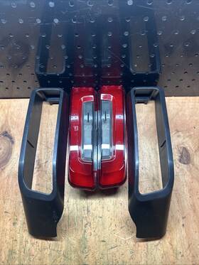 67801333 Harley-davidson 2024 Street Glide Black Left And Right Rear Fender Tail Lights
