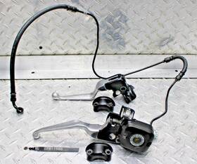 7811566 Harley-davidson 2003 Fatboy Efi Flstfi Front Brake Master With Hose And Clutch Perch