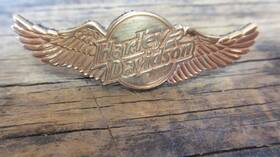 99017-83 Harley-davidson Rare Rear Fender Emblem