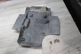 Honda 17228-hb7-000 1986-1987 Tr200 Fat Cat Rear Back Airbox Splash Guard