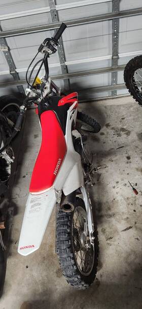 17565-k28-910za Honda 2014 - 2018 Crf125 Crf 125 F Fb Oem Genuine Tank Side Fender Shroud