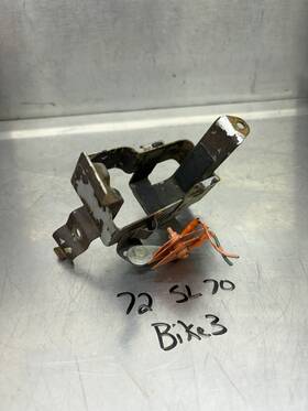 50380118670 Honda 1971 71 1972 72 Sl 70 Oem Battery Hold Mount Box Mounting Hub Bin Assembly