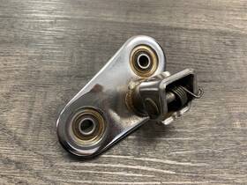 50610-mz8-k00 Honda 1998-2007 Vt600 600 Vlx Front Right Footrest Peg Bracket Mount Oem