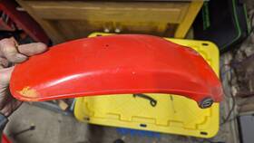 80100-195-671zc Honda 1981-1982 Xl 80 S Used Rear Fender One Little Crack