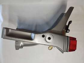 80100-ma1-000zc Honda 1982 Gl500i Silverwing Interstate Rear Fender Mud Guard And Tail Light