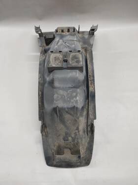 80105-mb0-000 Honda 1982 V45 Sabre Vf750s Rear Inner Fender Plastic Mud Guard
