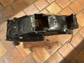 80105kv3701 Honda 1988 Nsr250 Mc-18 Rear Fender/ Tray/ Battery Box Turn Signals Used