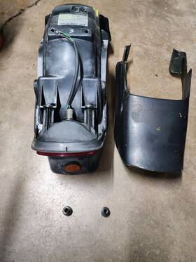 80110-mk3-000zc Honda Rear Inner Fender / Magna 85-86 Vf700 700 Vf700c Assembly And Light