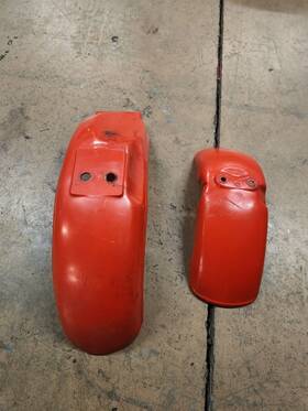 Mb886198 Honda 1979 To 1986 Z50r Original Front And Rear Fenders Oem Red/orange Mb886198 Honda 1979 To 1986 Z50r Original Front And Rear Fenders Oem Red/orange