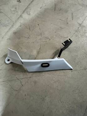 5457574-786 Indian 2024 Chieftain Springfield Lower Fender Closeout Right-hand Part 5457574
