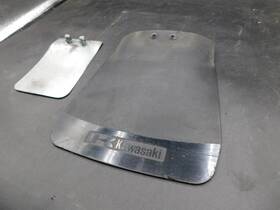 13169-4020 Kawasaki Nice Oem Rear Fender Mud Flap And Mount Plate 1982 - 2005 Kz1000 Police