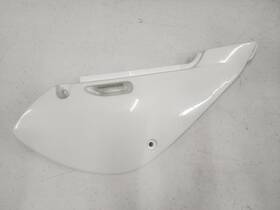 36001-1677-266 Kawasaki Cover-side Rh White