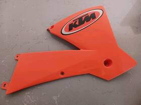 50308151000 Ktm Oem Orange Right Radiator Shroud 03-04 Sx Exc Mxc 125-525
