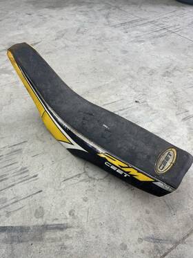 45100-27c01-a5k Suzuki 1991 89-91 Rm250 89-95 Rmx250 Oem Seat Base Padding Need Attention New Cover