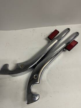 47220-48e00 Suzuki 47120-48e00/47220-48e00 2000 97-04 Vz800 Marauder Oem Rear Left And Right Fender Struts Pair