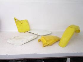 53111-03b01-yu1 Suzuki 01 Rm80 Front Rear Fender Body Number Plate 2001-2016