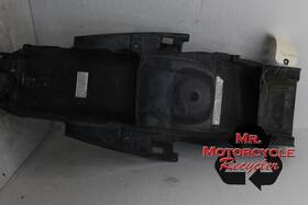 63111-35f40 Suzuki 00-03 Gsxr750 Gsxr 750 Oem Rear Back Tail Undertail Battery Tray A19
