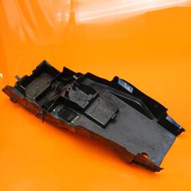 63111-40f00 Suzuki 2001 2002 Gsxr 1000 Oem Rear Back Tail Undertail Battery Tray Plastic