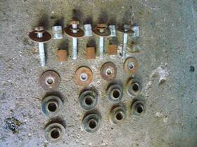 64455-07l00 Suzuki 1978 - 1981 Ts100 Ds100 Oem Front Fender Mount Bolts Grommets