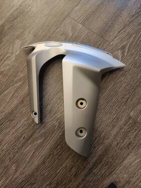 2307288 Triumph Rocket 3r Silver Front Fender Bracket Right Side