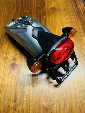 2309297-pg Triumph 2016-2021 Thruxton Rear Fender Oem Silver With Tail Light And Signals