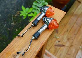 50r-00 Triumph Bonneville T100 T120 Oem Front Turn Signals Indicators