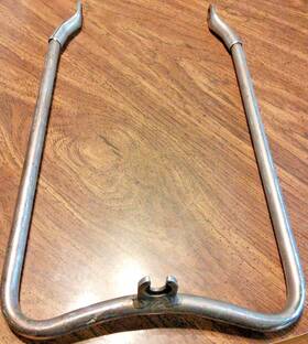 H1100 Triumph 6t Thunderbird Front Wheel Stand Valanced Mudguard Bottom Stay Ft64