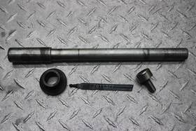 7811377 Victory 2001 V92c Front Wheel Axle