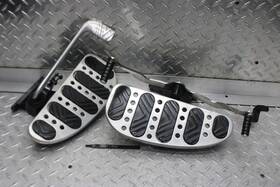 7811382 Victory 2001 V92c Front Drivers Pegs Set With Brake Pedal And Complete Shifter