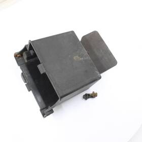 1wg-2177g-00-00 Yamaha Fzr400 Fzr400s Fzr600 Fzr600r Oem Rear Back Tail Undertail Battery Tray