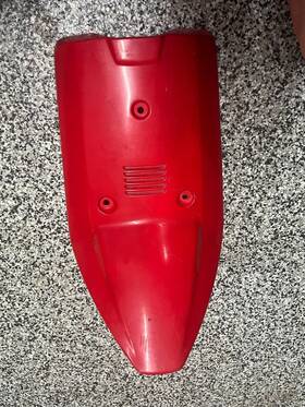 27v-21511-00 Yamaha Genuine Oem 1986-1987 Riva Jog Ce50 Front Mud Guard Red