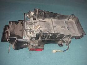 Yamaha 2ax-21611-00-00 86-88 Fz600 Rear Fender Undertray Nice Piece