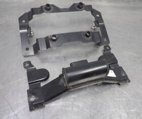 3c3-21261-00-00 Yamaha 06-15 Fz1 Rear Fender Bracket