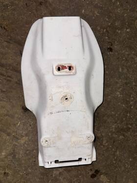 Yamaha 3y0-21611-00-00 83-91 Xt-350 84 Xt-250 Rear Fender Oem 42u-21611-00-00
