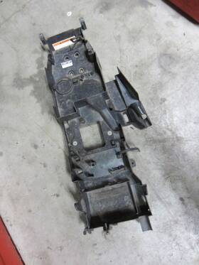 5eb-21611-00-00 Yamaha 99-02 Yzf R6 Yzfr6 Oem Rear Back Tail Undertail Battery Tray Plastic