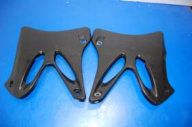 5ny-21730-00-00 Yamaha 2003 02-03 Yz125 Yz250 Left Right Side Fuel Tank Lower Gas Cover 5ny-21730-00-0