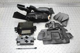 7810373 Yamaha 2006 Fz6 Undertail Battery Tray Plastic Rubber Gaurd Covers Oem Hardware