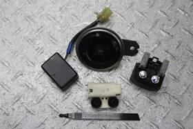 7811283 Yamaha 2009 Yzf R1 Horn/oxygen O2 Sensor/starter Silnoid And Tip Over Sensor