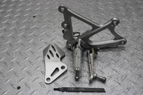 7811290 Yamaha 2009 Yzf R1 Right Front Foot Peg Set