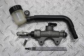 7811296 Yamaha 2009 Yzf R1 Rear Master Cylinder