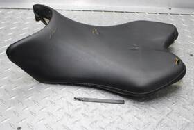 7811583 Yamaha 2008 Yzf R1 Front Seat Saddle 7811583 Yamaha 2008 Yzf R1 Front Seat Saddle