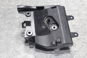B3l-8212b-00-00 Yamaha 20-23 Yzf R1 20-22 R1m Oem Rear Back Tail Undertail Battery Tray Plastic B3l-8212b-00-00 Yamaha 20-23 Yzf R1 20-22 R1m Oem Rear Back Tail Undertail Battery Tray Plastic