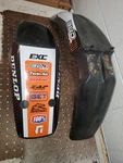 1992 Ktm 250 300 Front And Rear Fender Set 54608010000 / 54608014000. Fixed Price $109.99.
