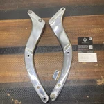 Yamaha V-star 650 Left & Right Side Fender Stay Brackets 4TR-21613-01-00. Fixed Price $39.99.